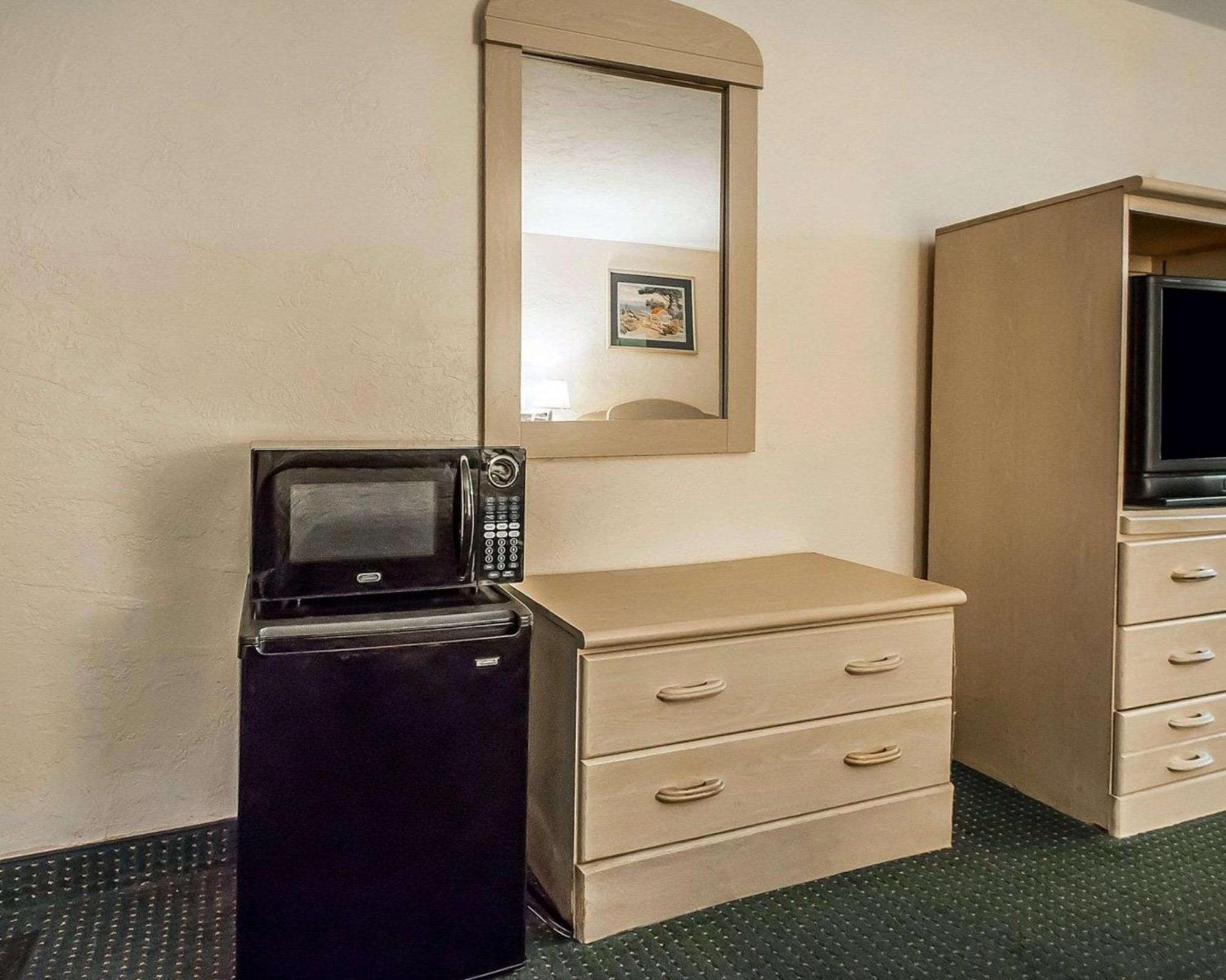 Double Room with Two Double Beds - Smoking