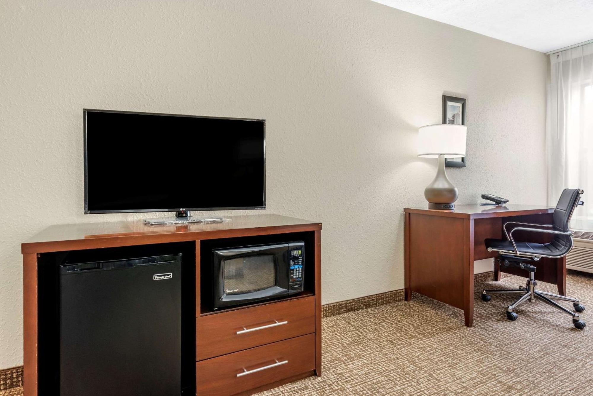 King Room - Accessible/Non-Smoking