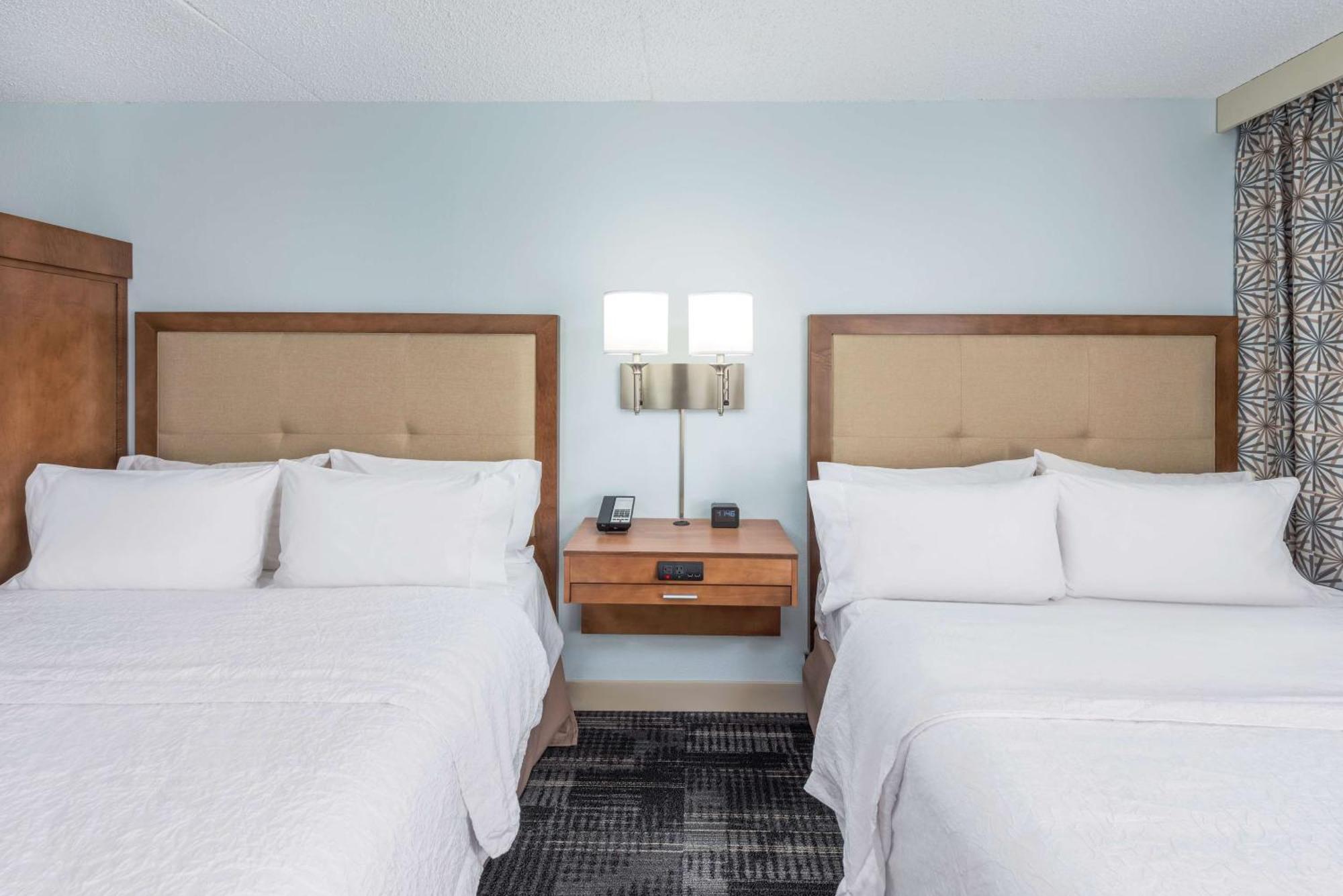 Queen Room with Two Queen Beds - Mobility Access/Non-Smoking