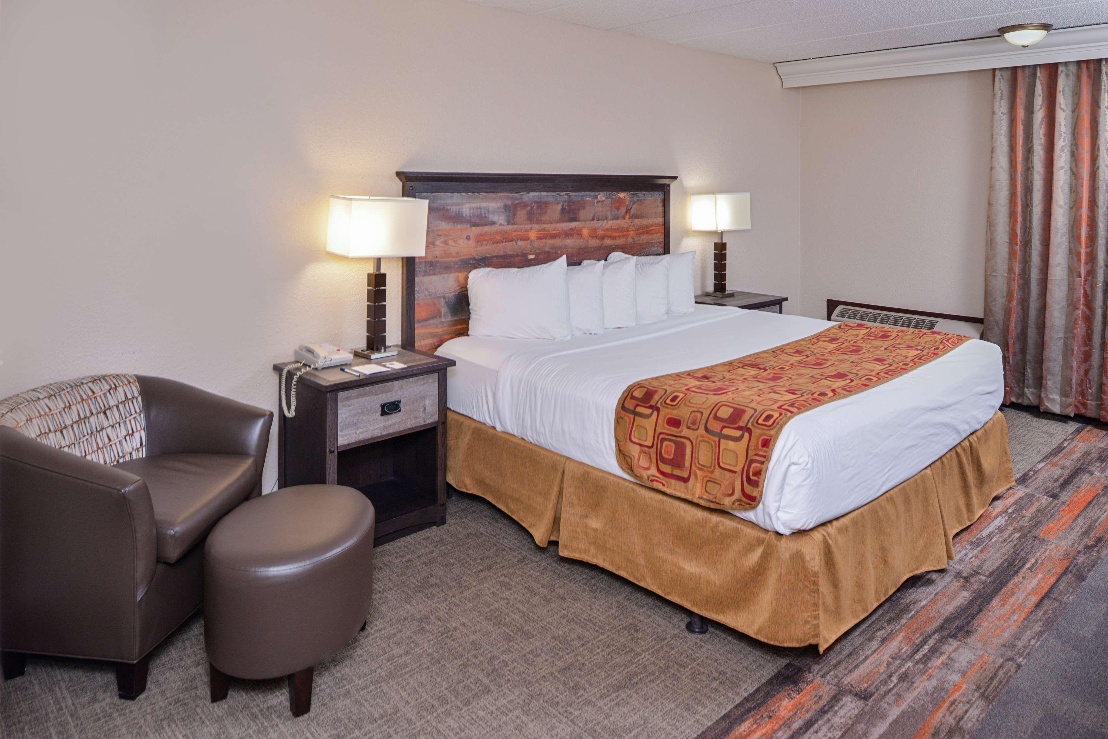 King Room with Pool View
