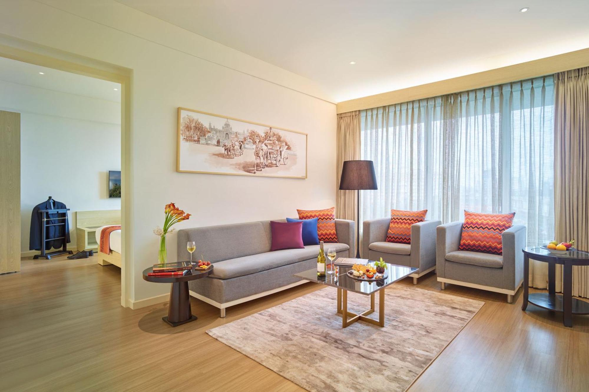 Deluxe Suite city view king bed with one way airport transfer