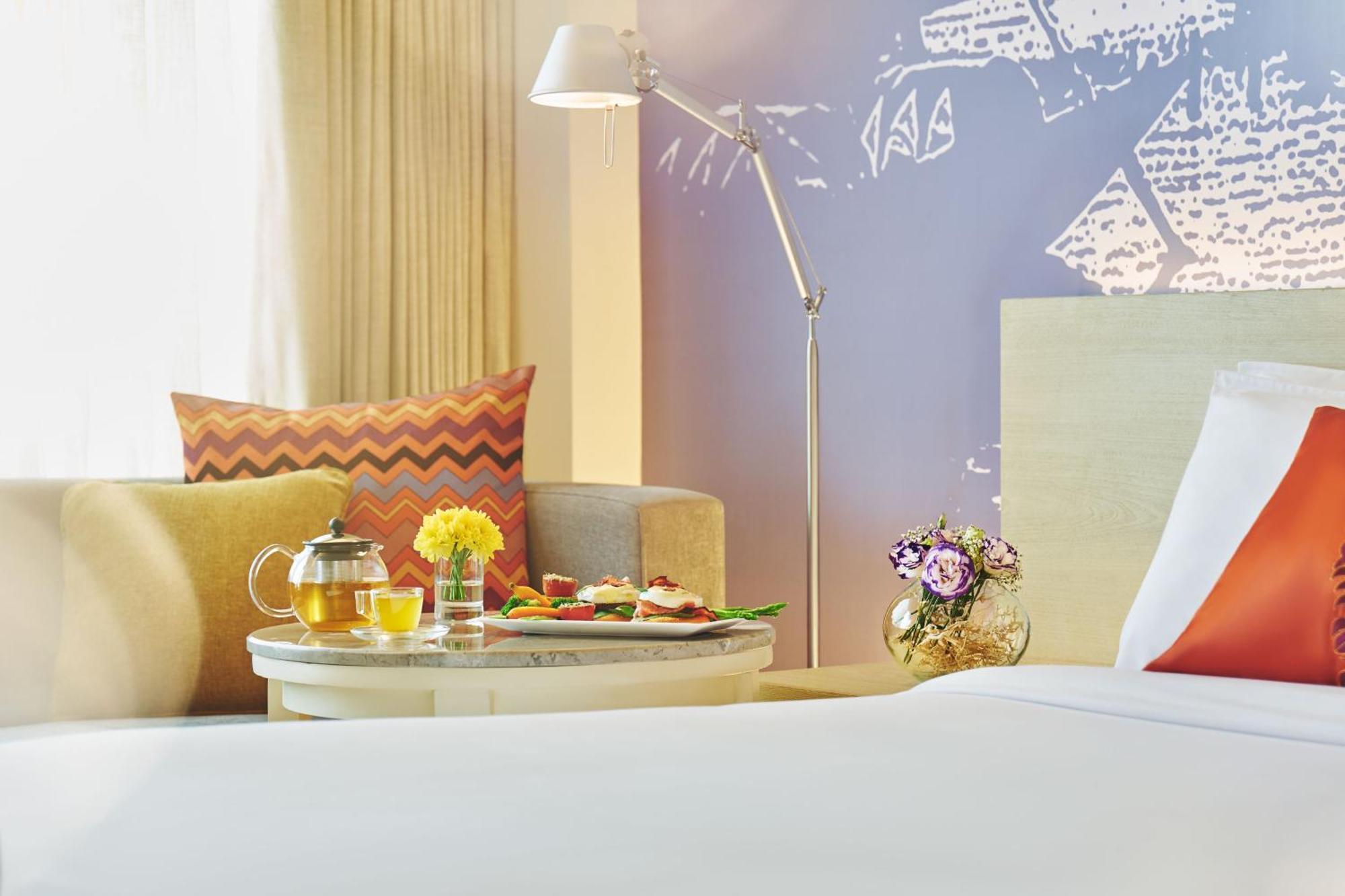 Deluxe Room City View King Bed