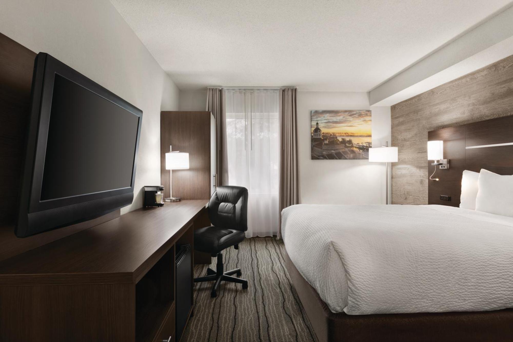 King Room Wheelchair Accessible or Non-Smoking