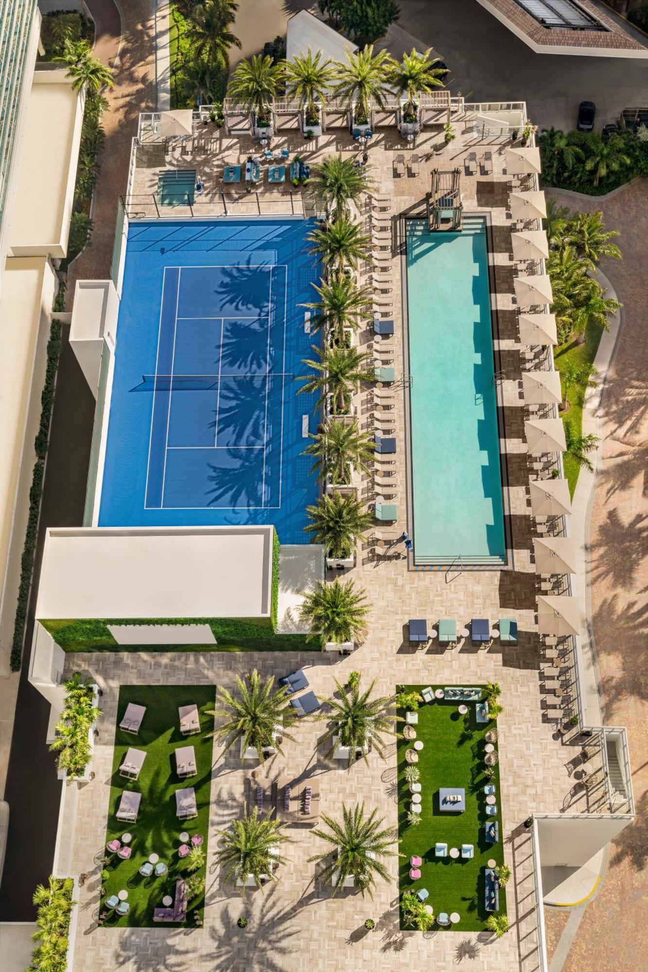 2 Bedroom Suite Ocean view / Pool view with Kitchen