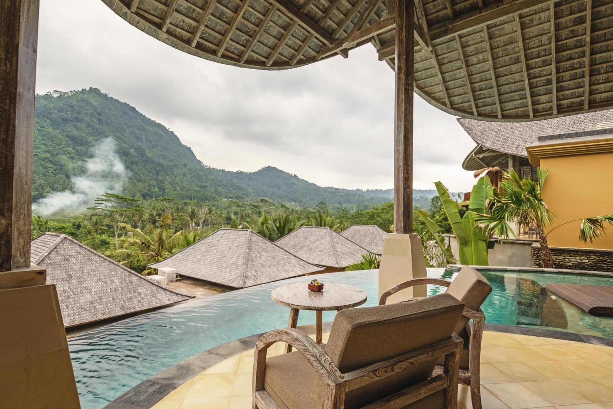 One-Bedroom Pool Villa Benefits,666627561:JPEG