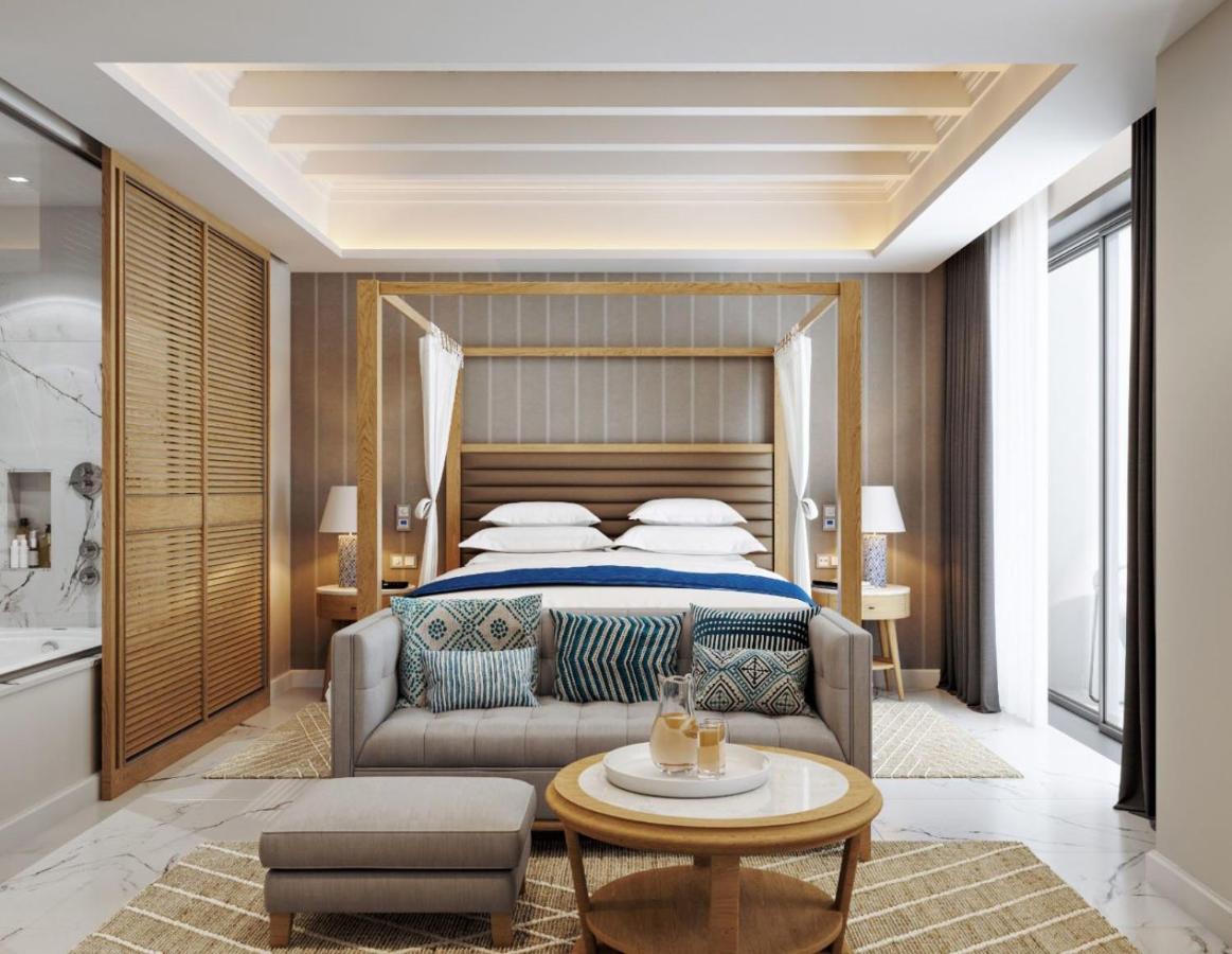 Panoramic Suite Pool & Sea View