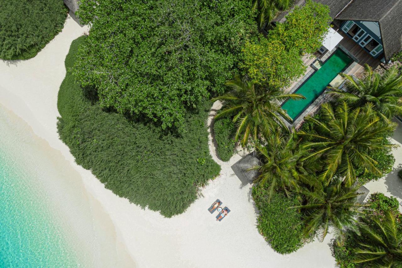 Beach Villa with Pool - Room Rate inclusive of breakfast for 2 adults