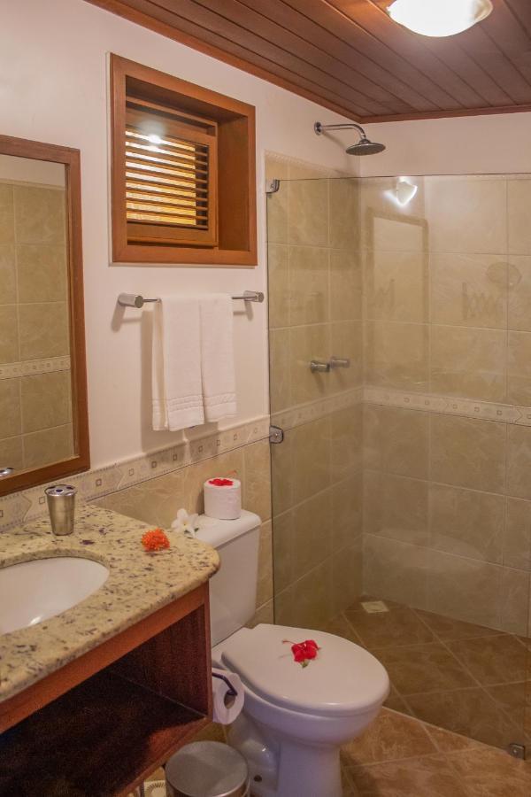 Quarto Superior com Vista da Piscina