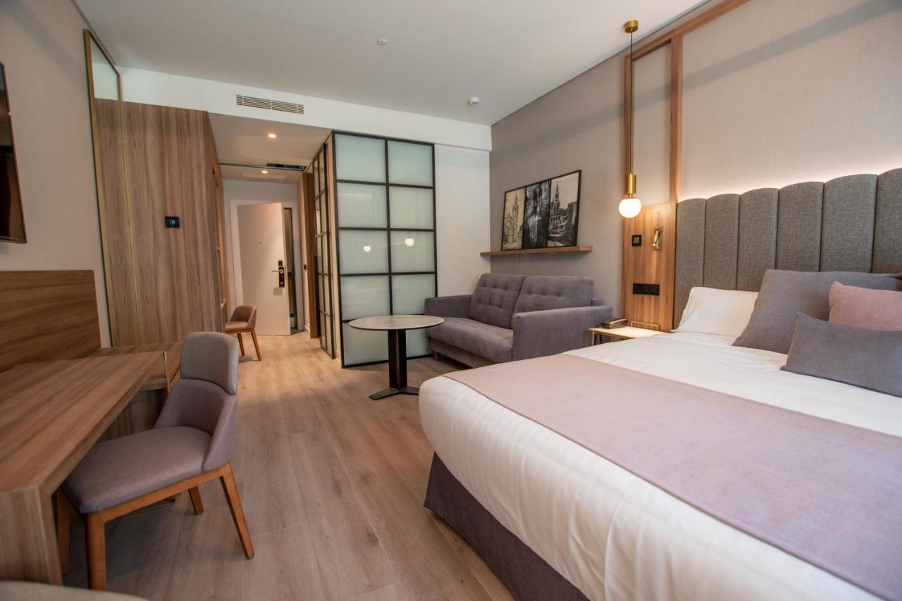 Double Room,1300767631:JPEG