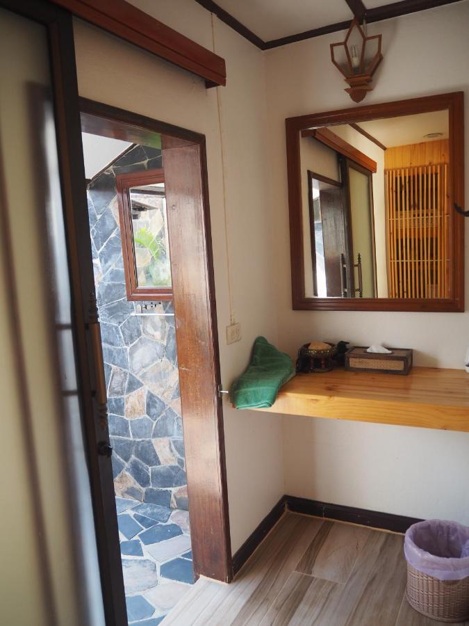 Thai Twin House Garden View