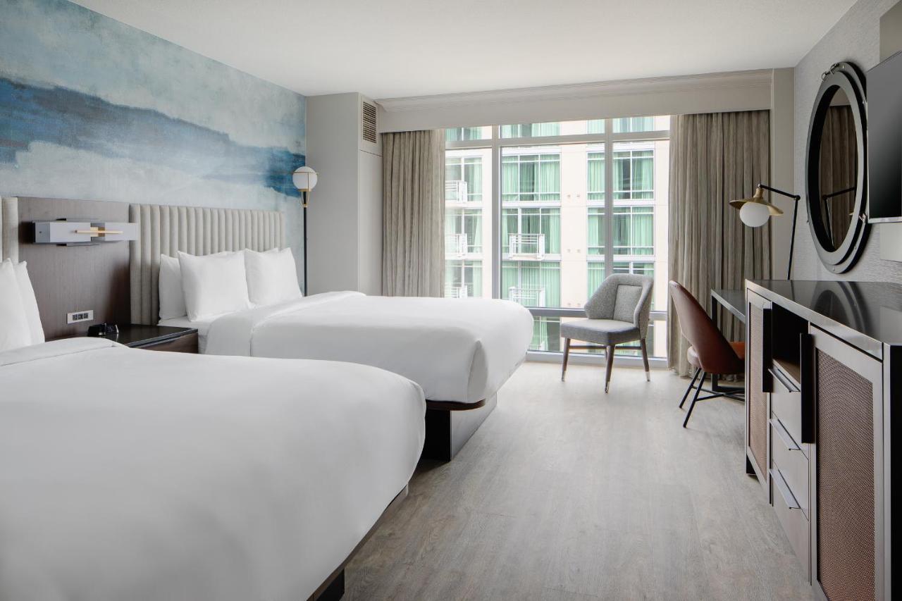 Queen Room Two Queen Beds Tub Mobility Accessible