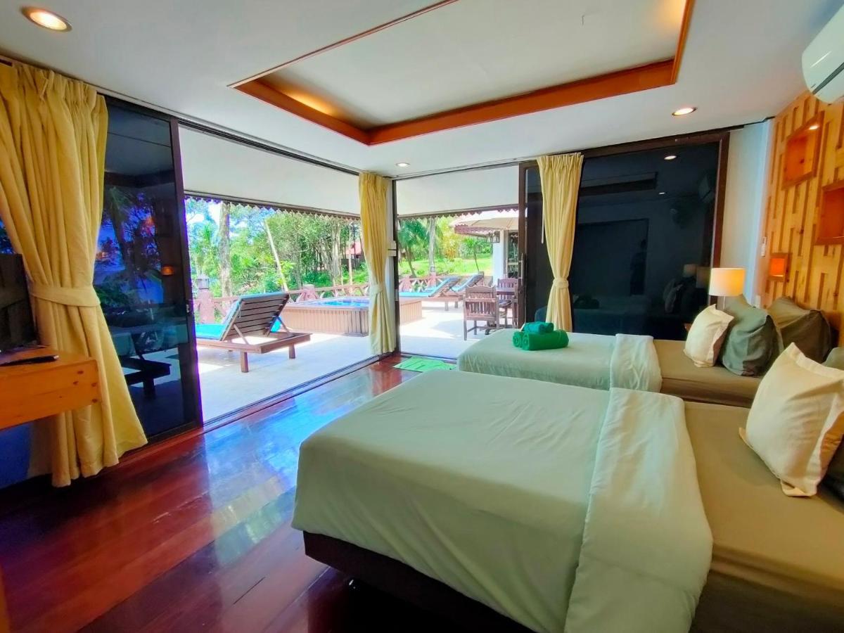Thai Twin Room Sea View