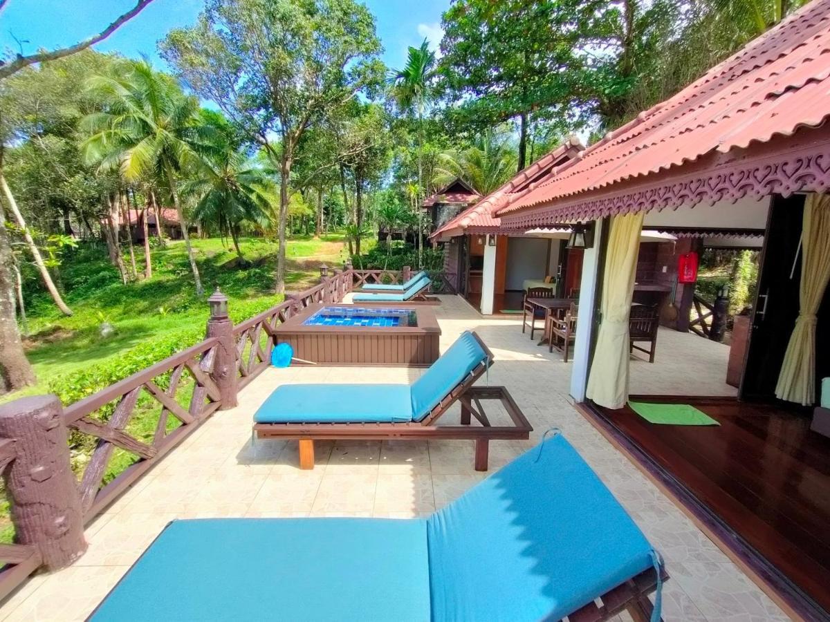 Thai Twin Room Sea View