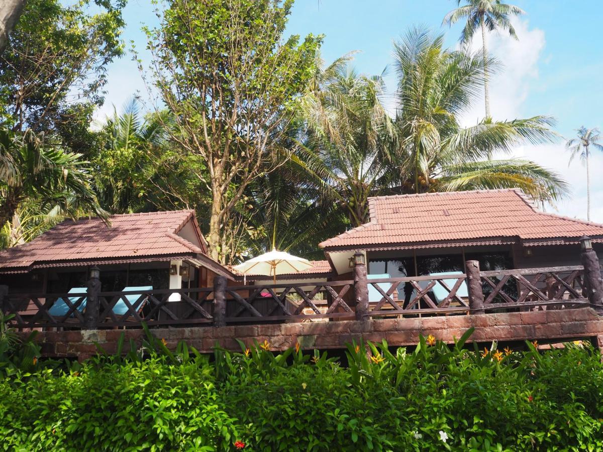 Thai Twin Room Partial Sea View