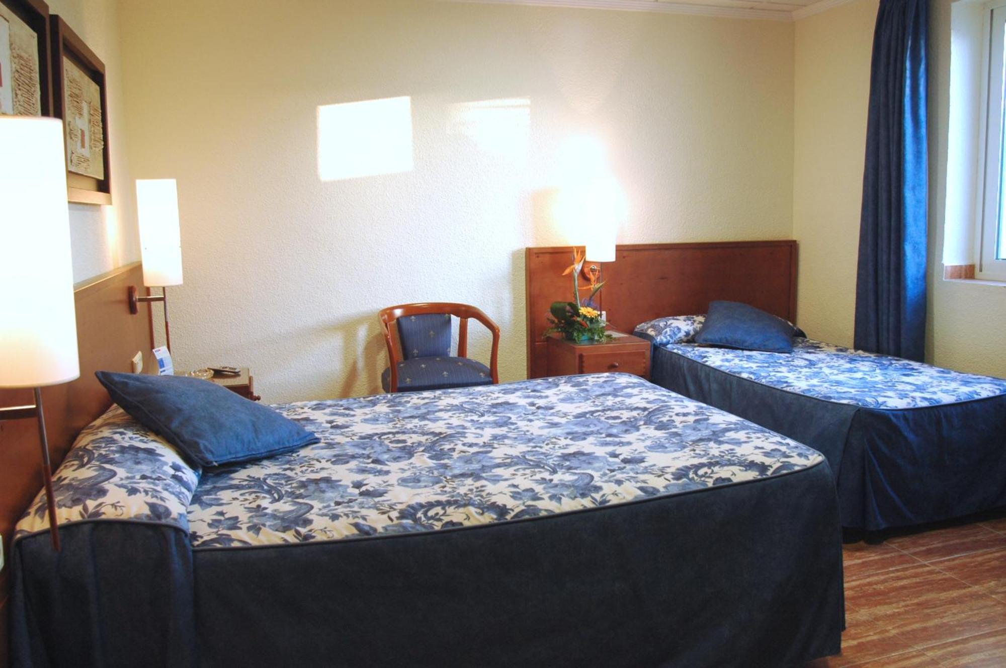 Triple Room,1306995013:JPEG