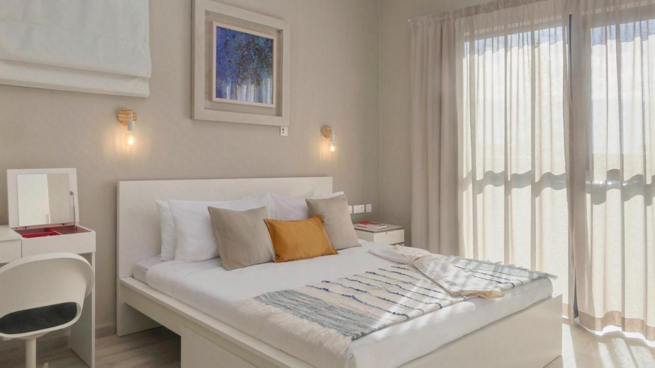 Two-Bedroom Apartment,1307541886:JPEG