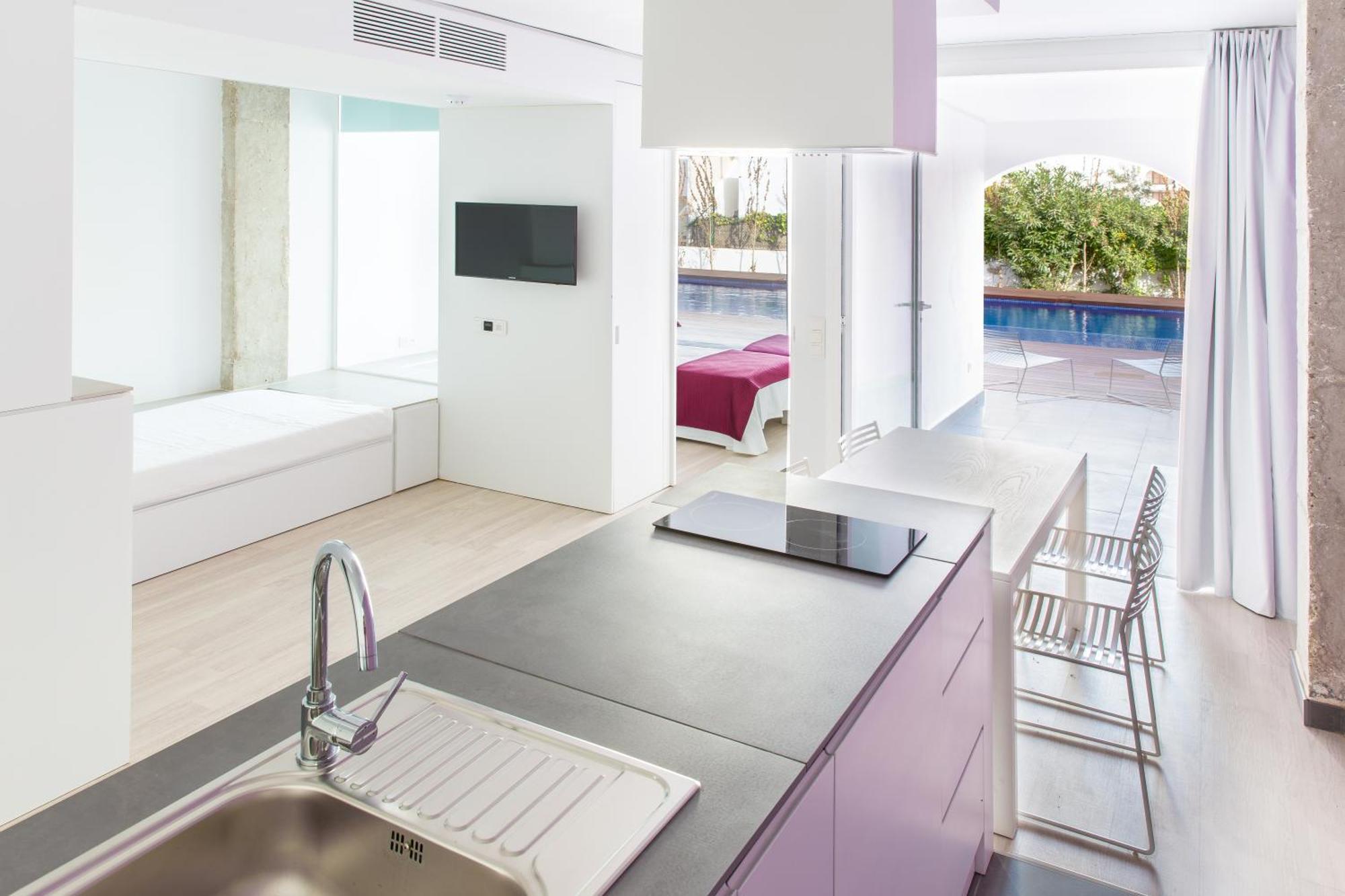 Premium One-Bedroom Apartment Private Pool ONLY ADULTS,561740937:JPEG