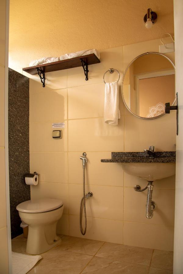 Quarto com Cama de Casal ou 2 de Solteiro