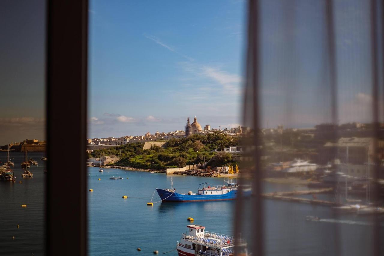 Double or Twin Room Sea View,1729994819:JPEG