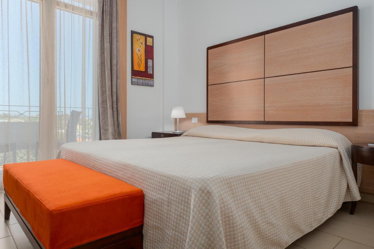 Classic Double or Twin Room Side Sea View Main Building