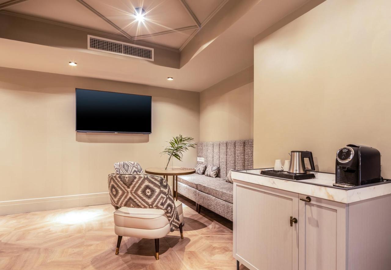 Junior Suite,1327790258:JPEG
