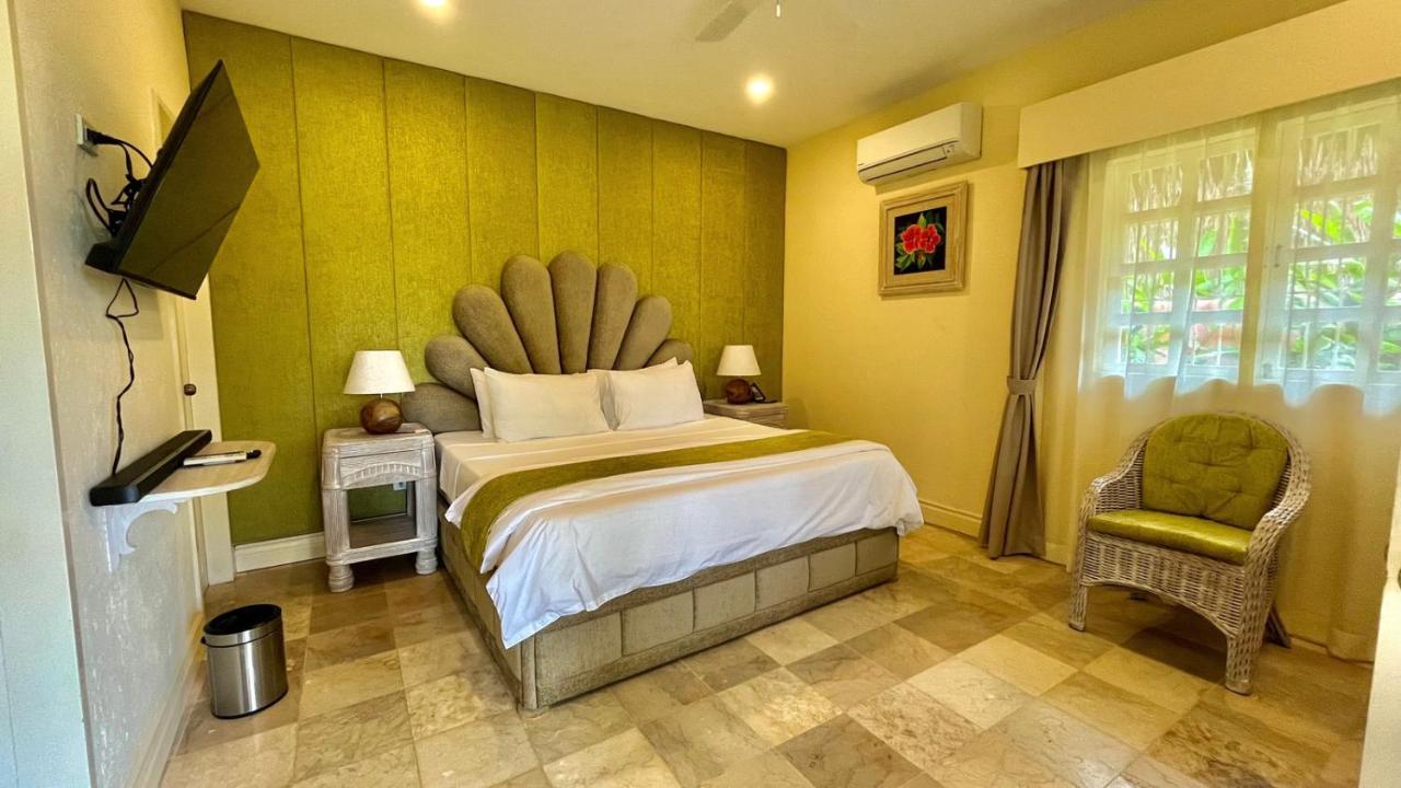 Hibiscus Cottage