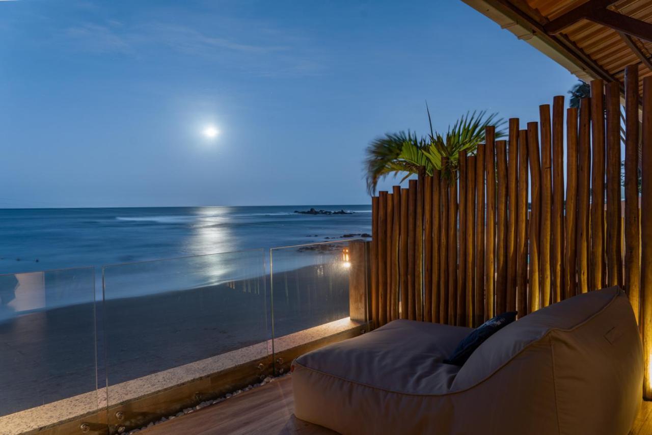 Quarto Deluxe com Terraço e Vista do Mar