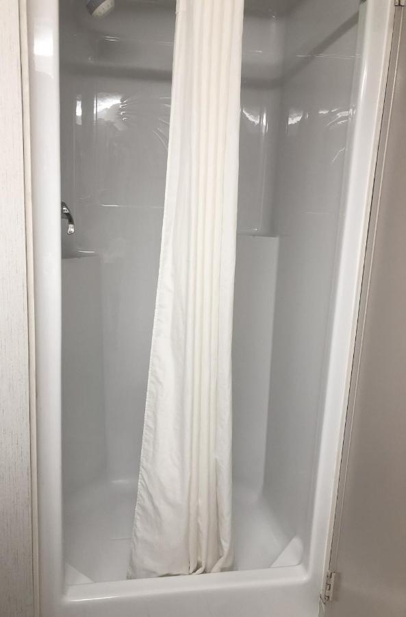 King Room Jacuzzi Tub