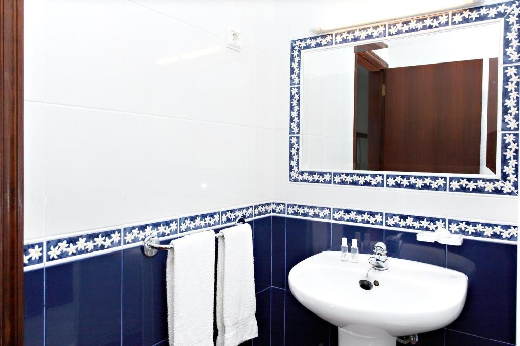 Quarto Familiar (3 Adultos)