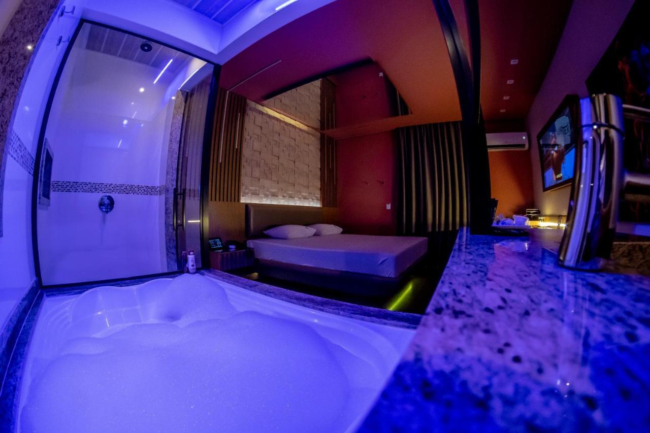 Quarto Duplo Luxo com Banheira de Hidromassagem