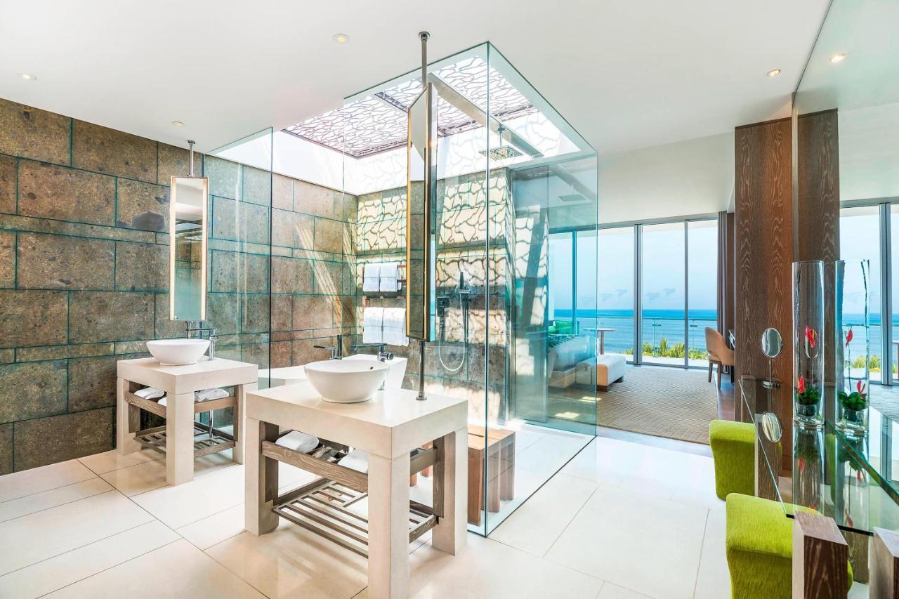Escape Suite 1 Bedroom Suite 1 King Ocean view Top floor Balcony