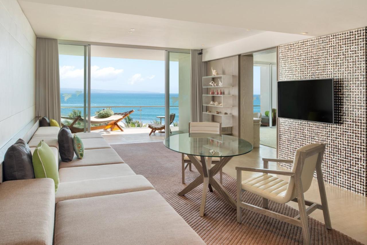 Escape Suite 1 Bedroom Suite 1 King Ocean view Top floor Balcony