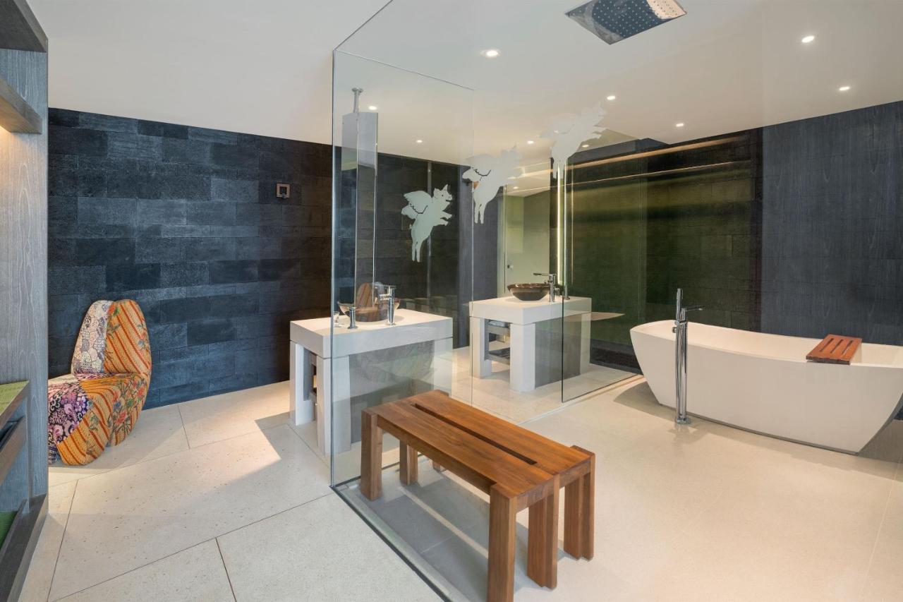 Penthouse Suite 2 Bedroom Larger Suite Ocean view Balcony