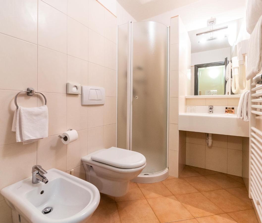 Standard Apartment,1216292920:JPEG
