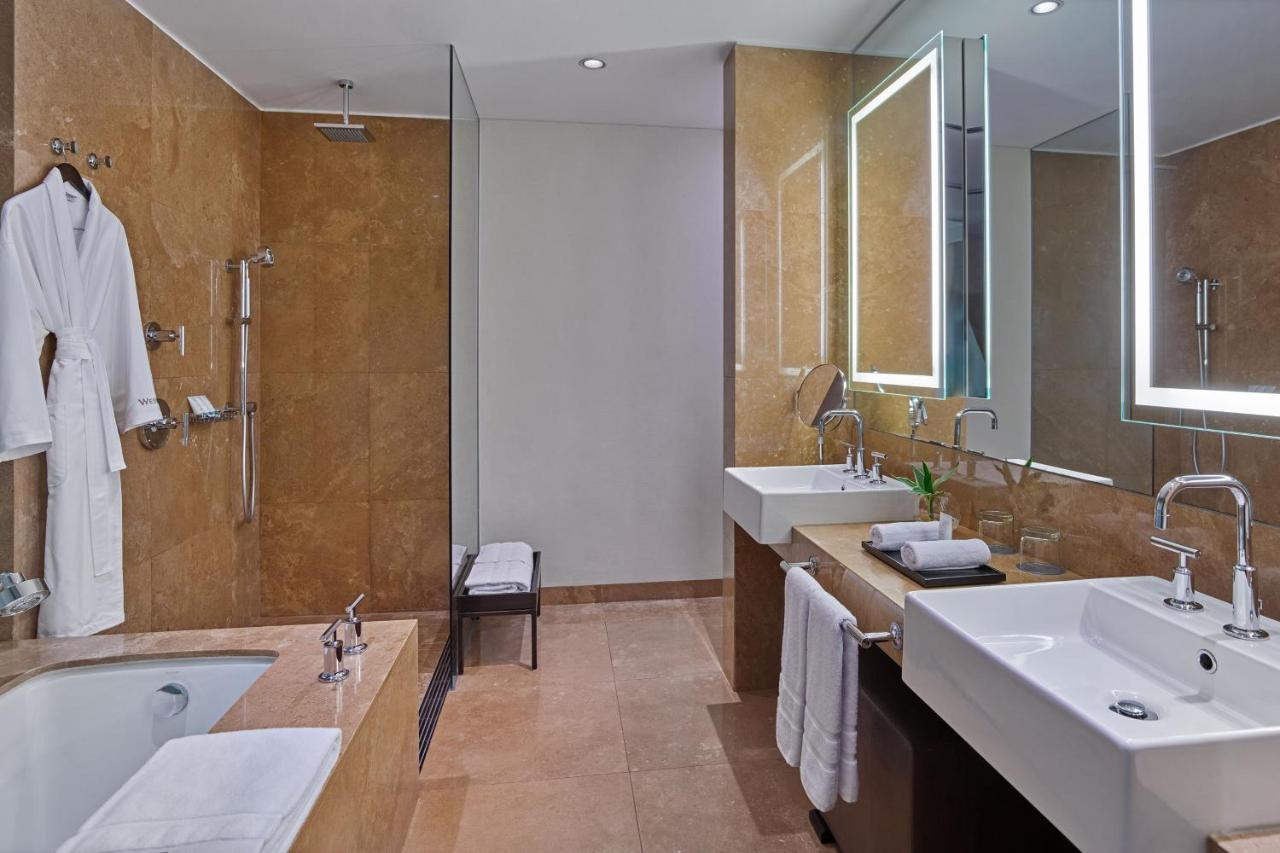Suíte Executiva com Cama King-size e Acesso à Área VIP em Andar Alto