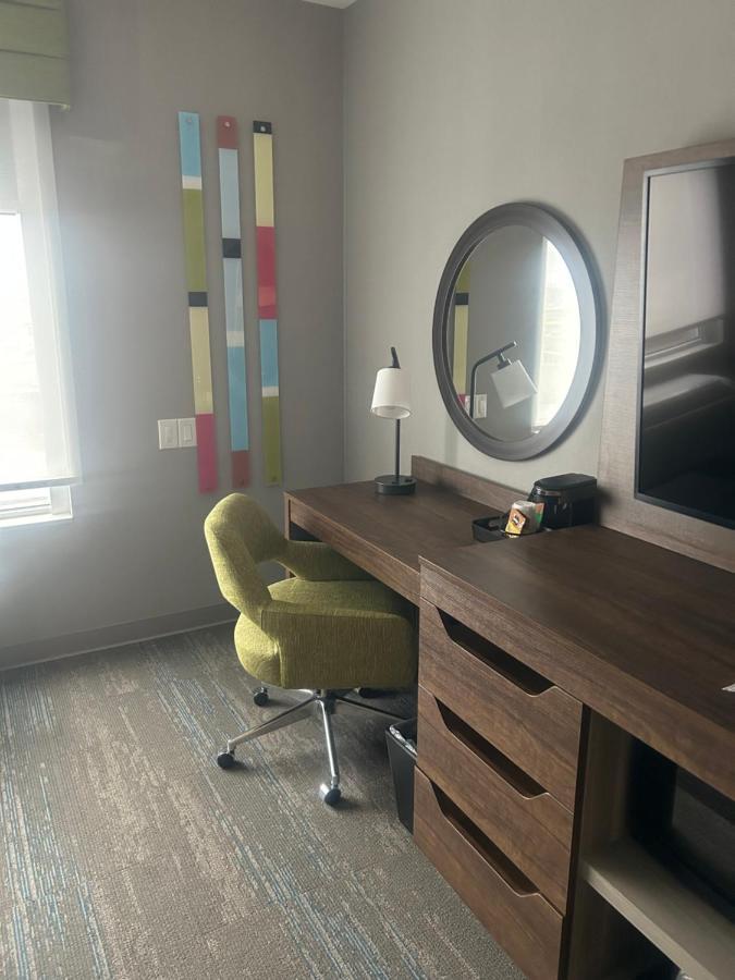 King Room Accessible Tub Mobility Hearing Access or Non-Smoking