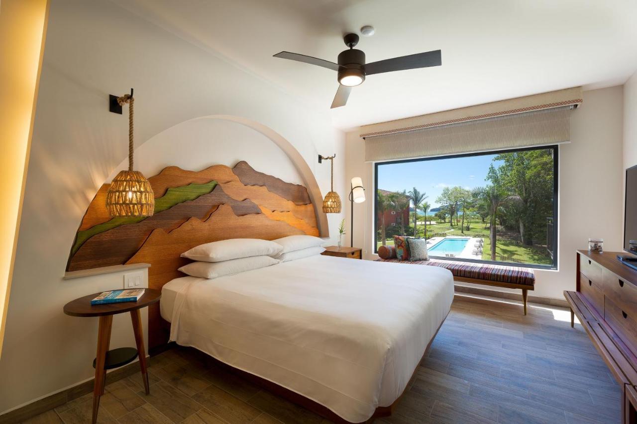 1 Bedroom villa with 1 King, Sofa bed, Balcony
