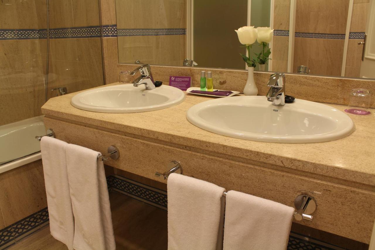 Junior Suite,1588045168:JPEG