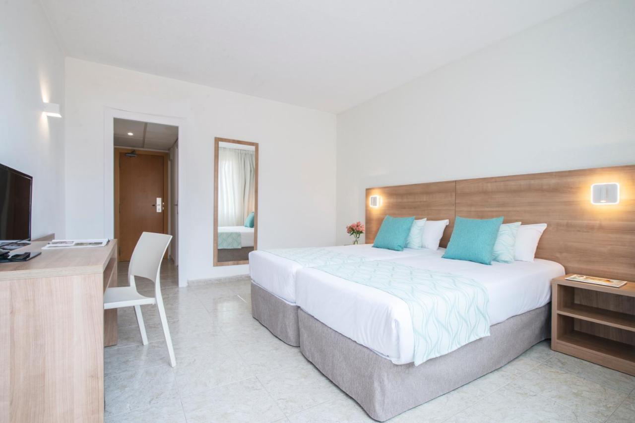 Twin Room,1377131810:JPEG