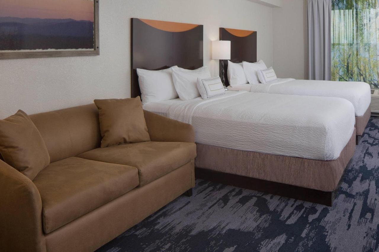 Queen Room with Two Queen Beds and Sofa Bed