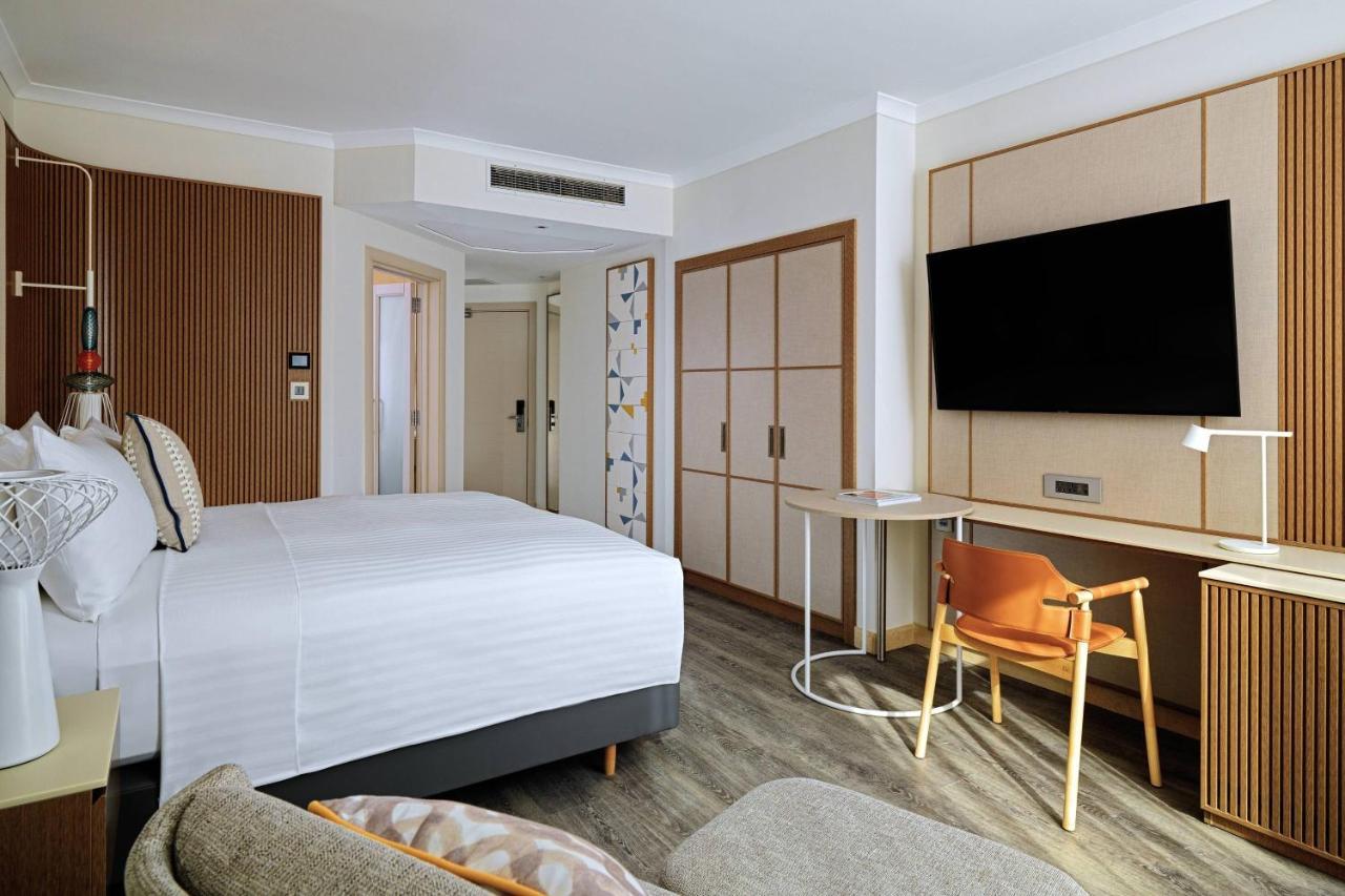 Chambre Supérieure avec 1 Lit King-Size et Balcon - Vue sur Cour