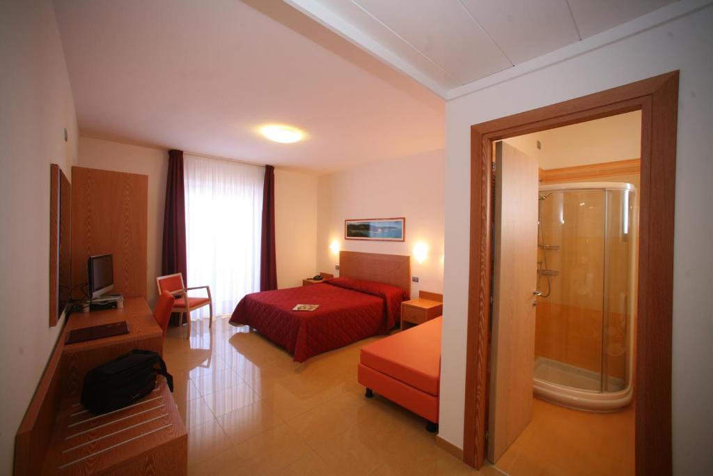 Triple Room,31239593:JPEG