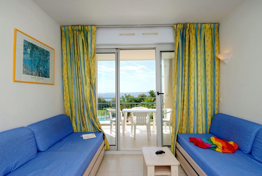 Junior Suite con Balcone e Vista Paese Laterale