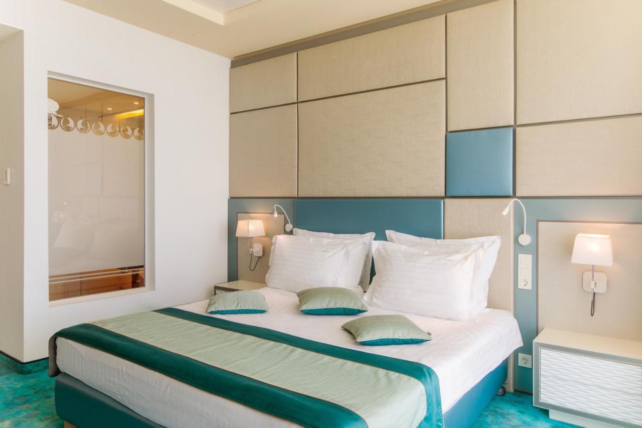 Deluxe Double Room with Sea View