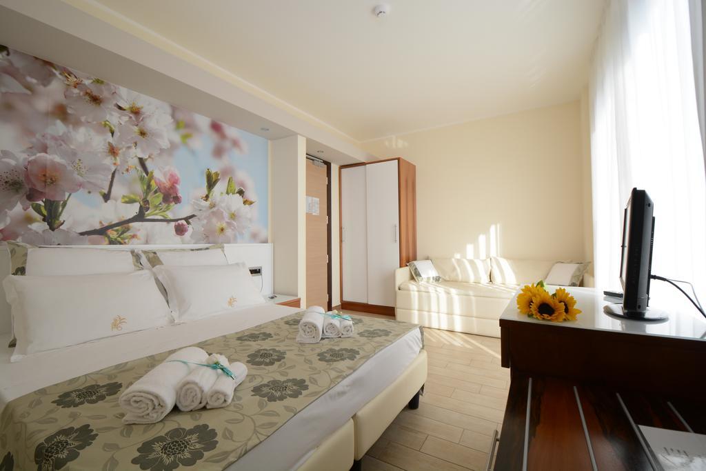 Double or Twin Room Balcony