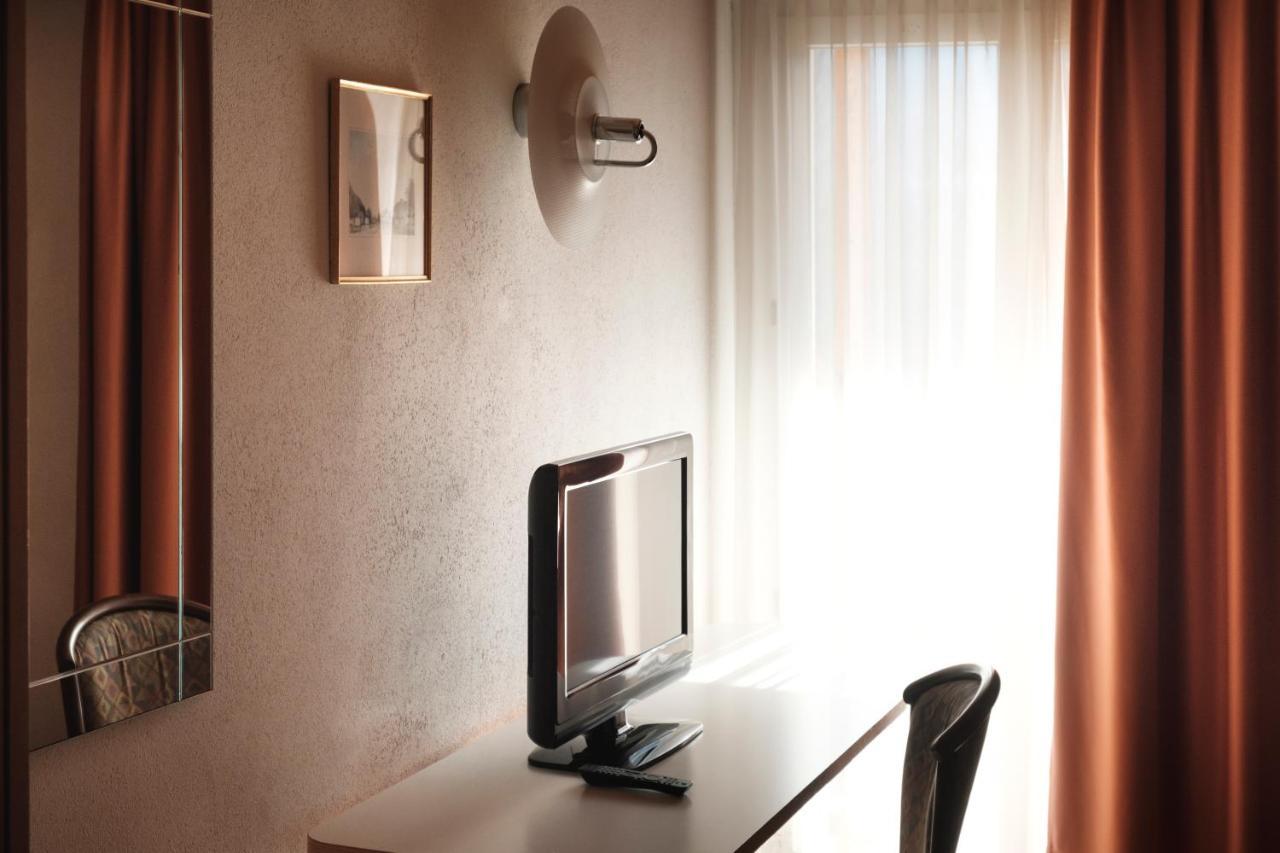 Single Room Balcony