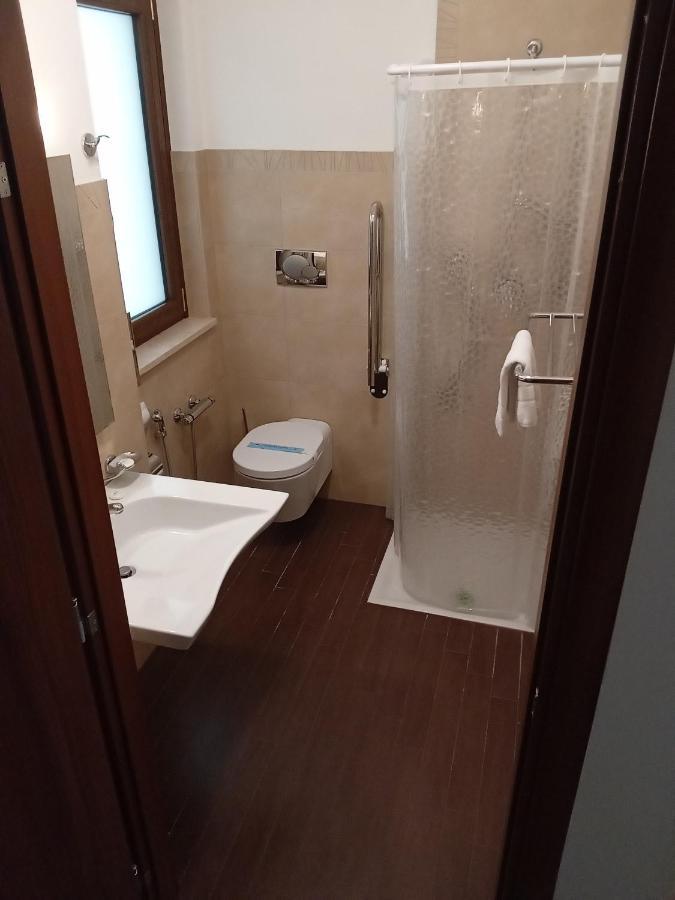 Single Room Private Bathroom,1588204840:JPEG