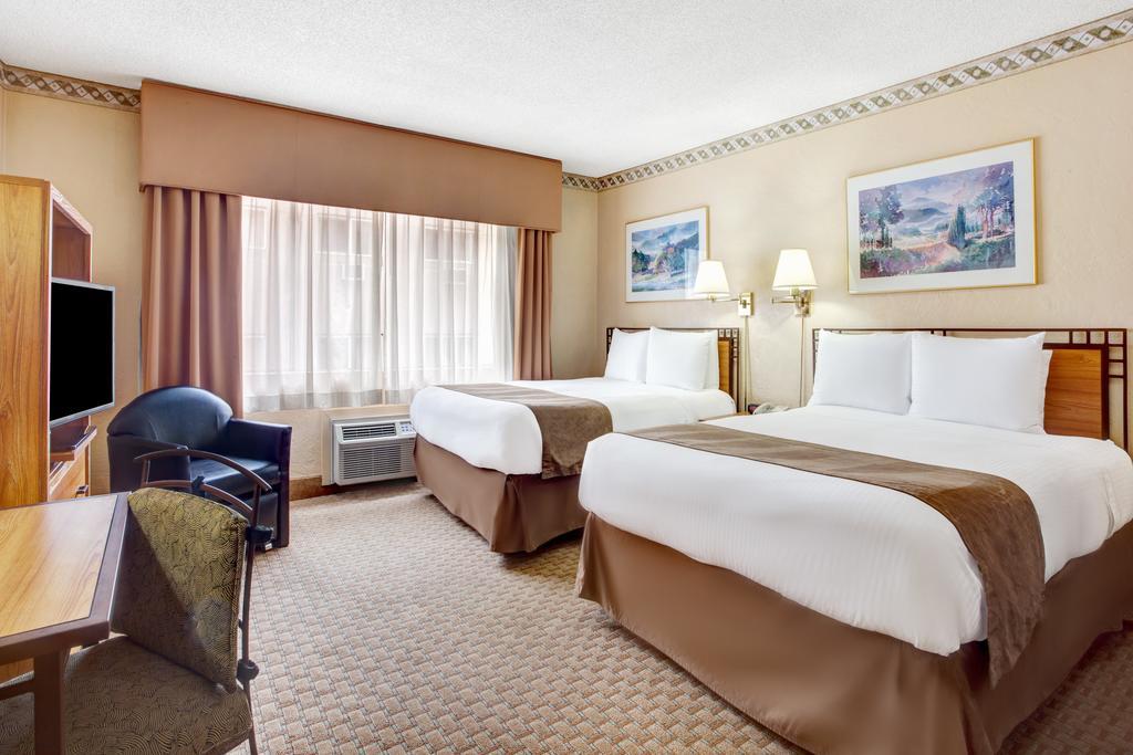 Double Room Two Double Beds Non-Smoking