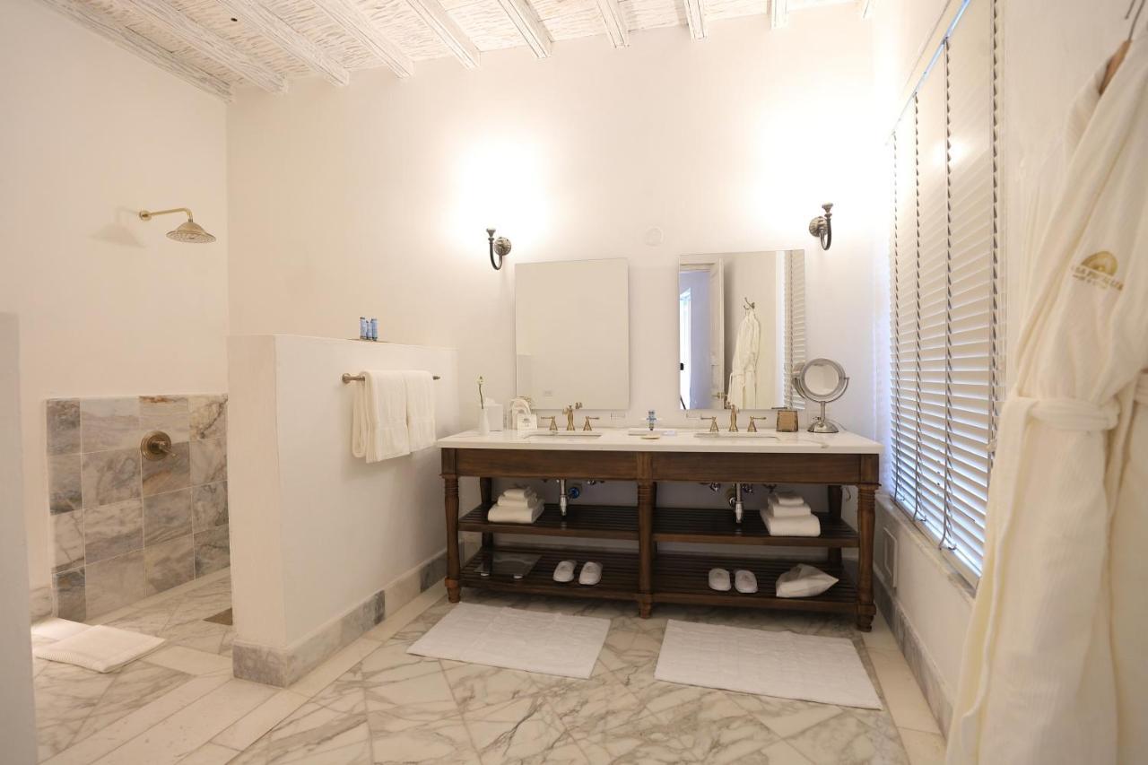 Double Room,1602336361:JPEG