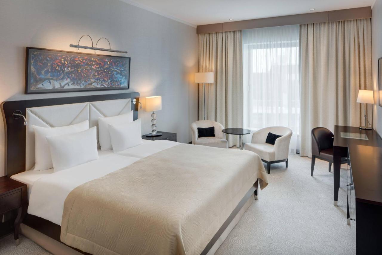 Riverside Guest room 1 King